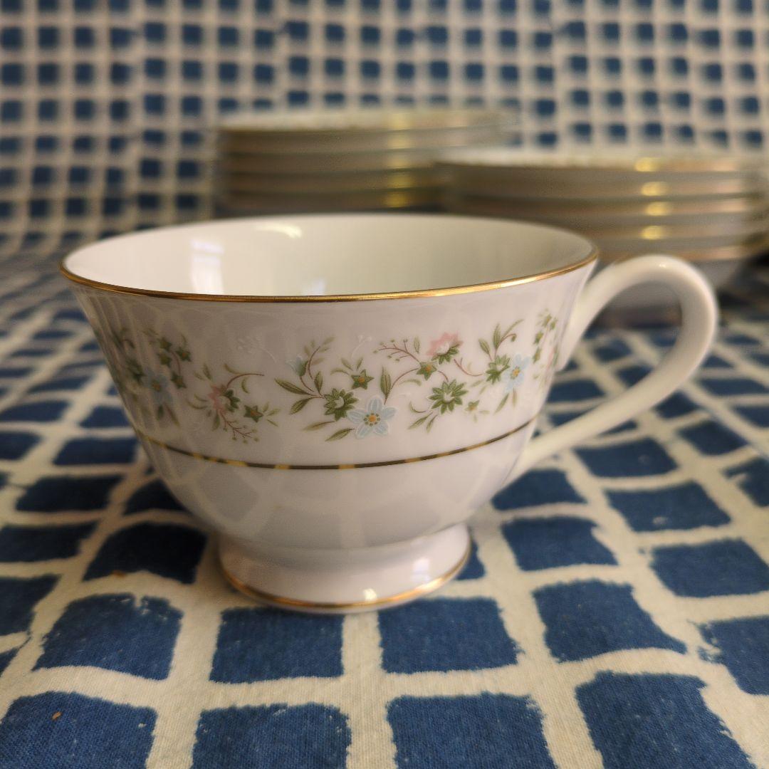 クリスマス値引き】レトロ花柄 ノリタケ 30ピースホームセット - メルカリ