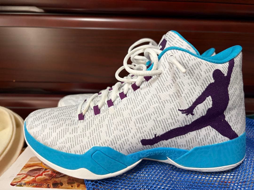 バスケットボールシューズ ハイカット ホワイト/ブルー/パープル
