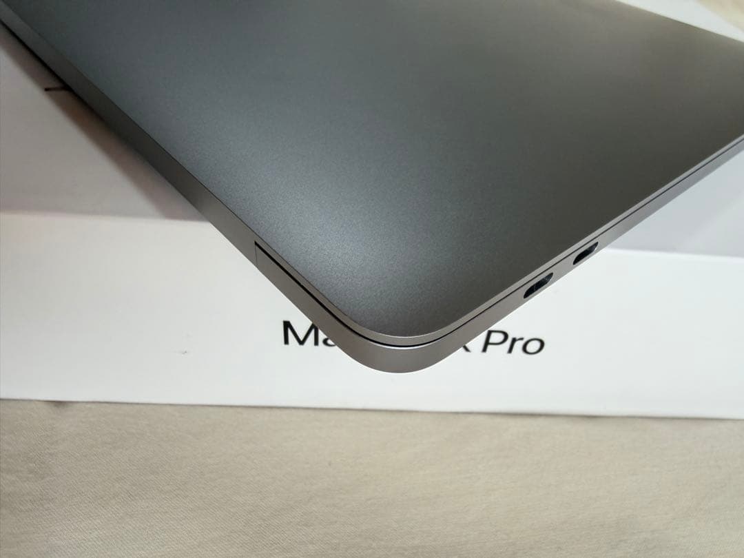 美品/MacBook Pro/2020/13.3インチ/512GB/16GB