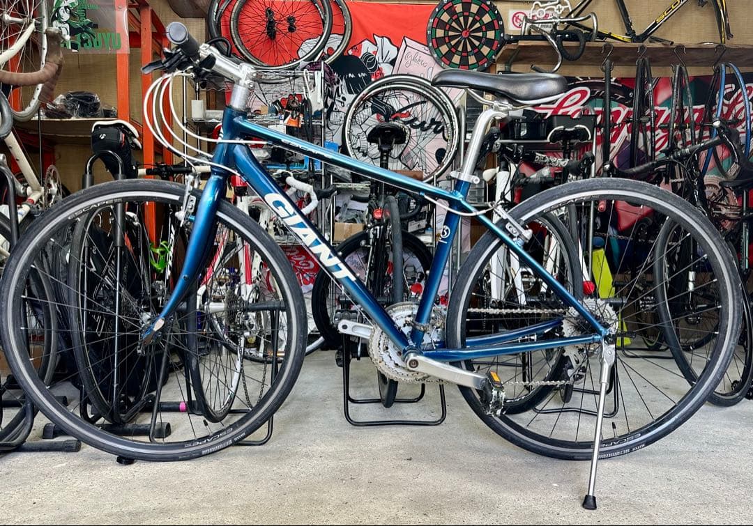 エスケープR3 基本分解発送送料無料！近県の方完成車直接配送等ご相談ください！