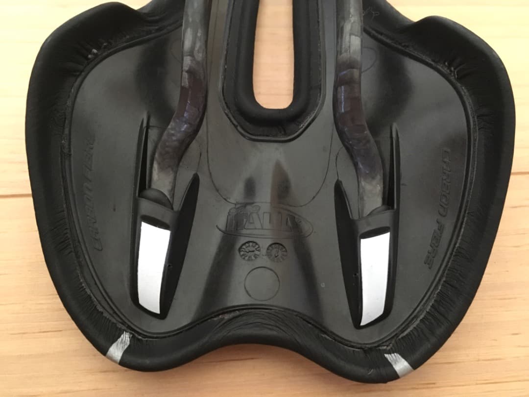 セライタリア SLR サドル　DEDA カーボンシートポストセット