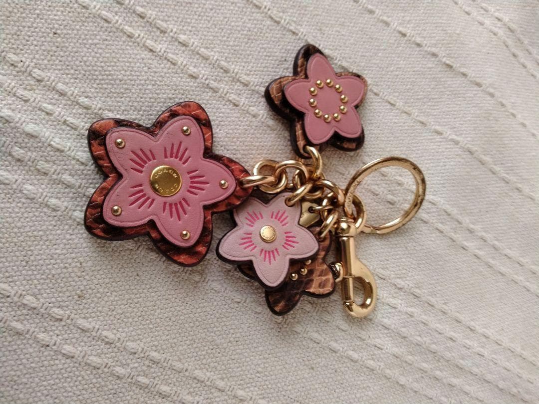 COACH コーチ ティーローズ ピンク サクラ桜 キーホルダー 極美品 極美