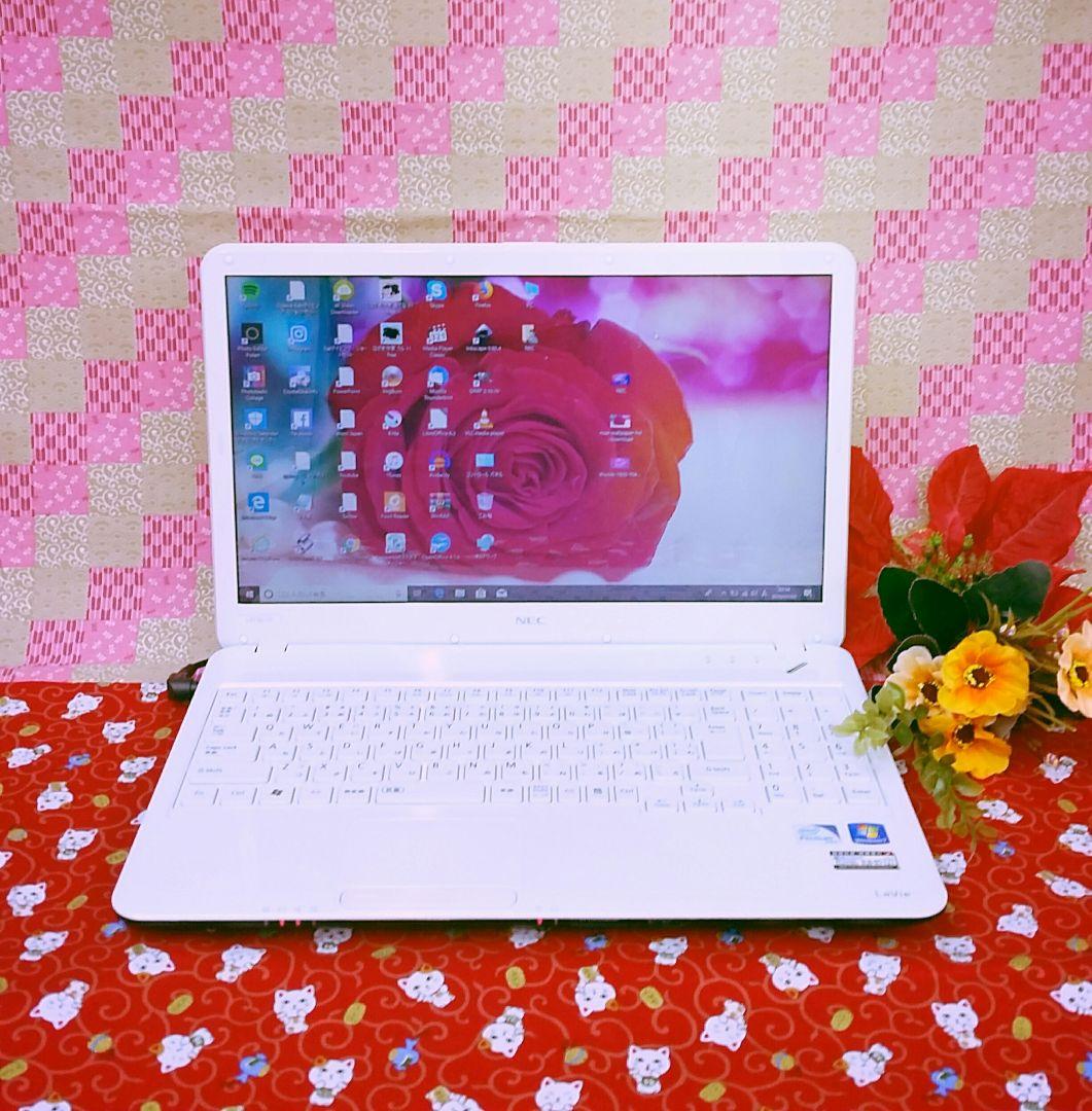 極上品♥大人気♥高速Corei5搭載♥ホワイト色♥新型Win11搭載♥動画編集