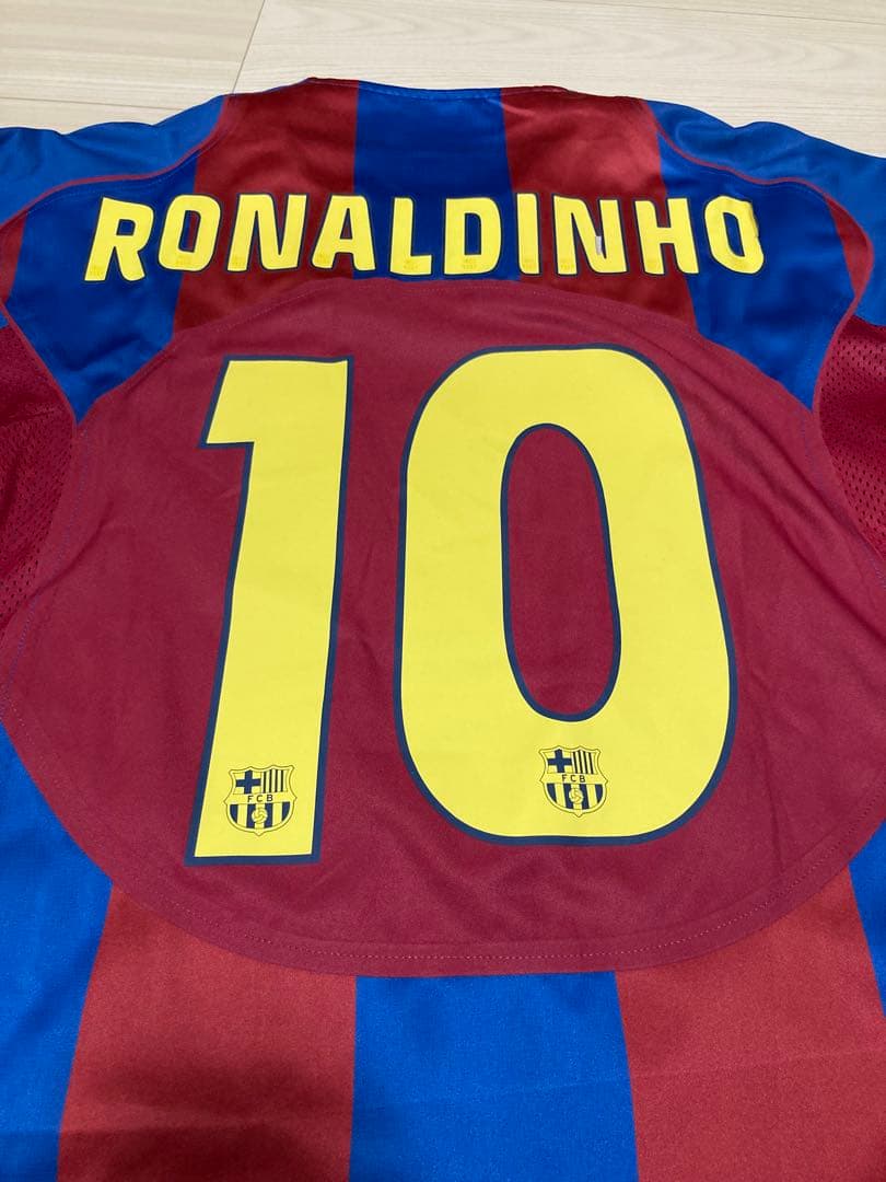 バルセロナ04/05（H）CLモデル #10 RONALDINHO 選手支給品 - メルカリ