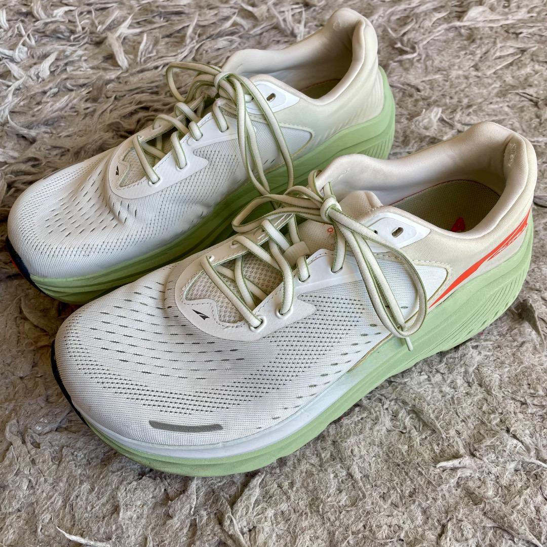 ALTRA VIA OLYMPUS 2 US10（28.0cm）箱付き