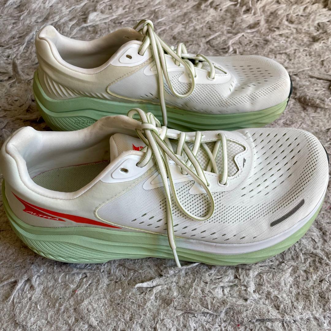 ALTRA VIA OLYMPUS 2 US10（28.0cm）箱付き