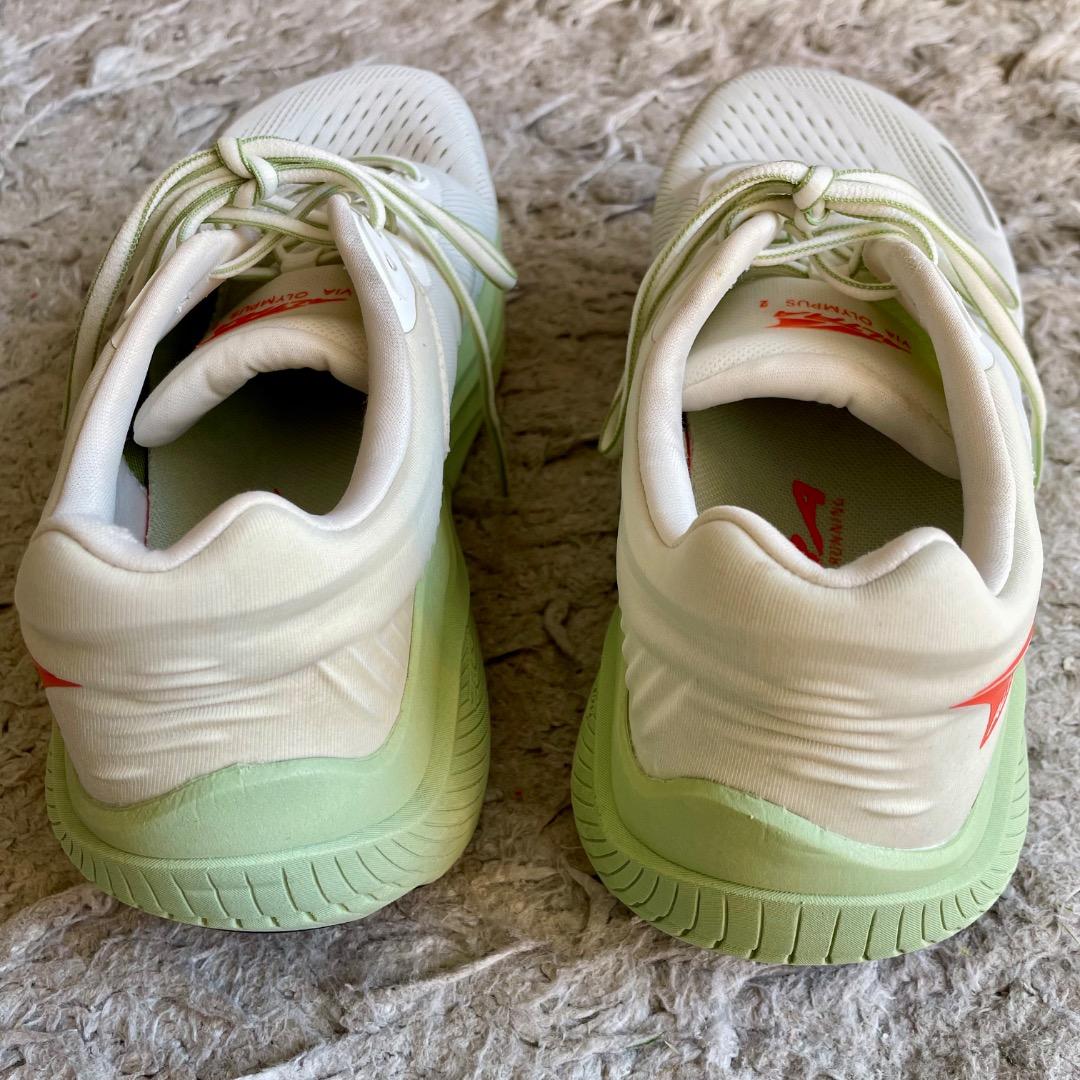 ALTRA VIA OLYMPUS 2 US10（28.0cm）箱付き