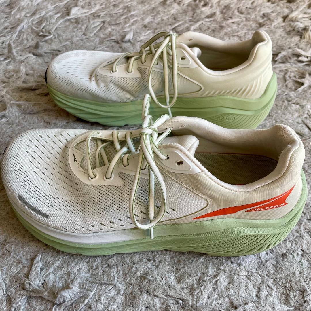 ALTRA VIA OLYMPUS 2 US10（28.0cm）箱付き