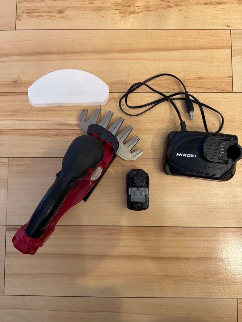 バロネスコードレスバリカン式芝刈り機　CLB170