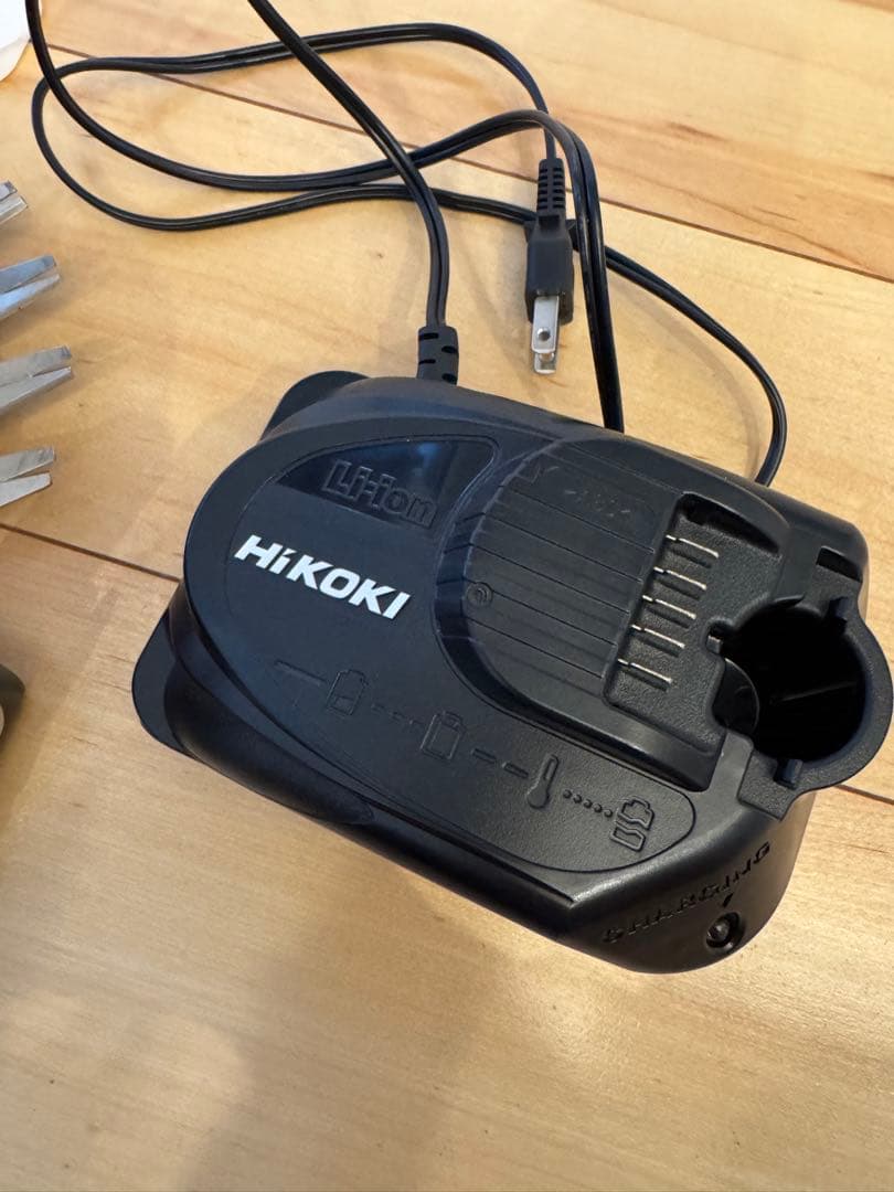 バロネスコードレスバリカン式芝刈り機　CLB170