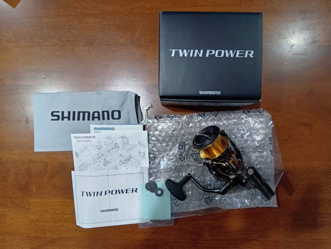 【美品】シマノ 20ツインパワー 4000