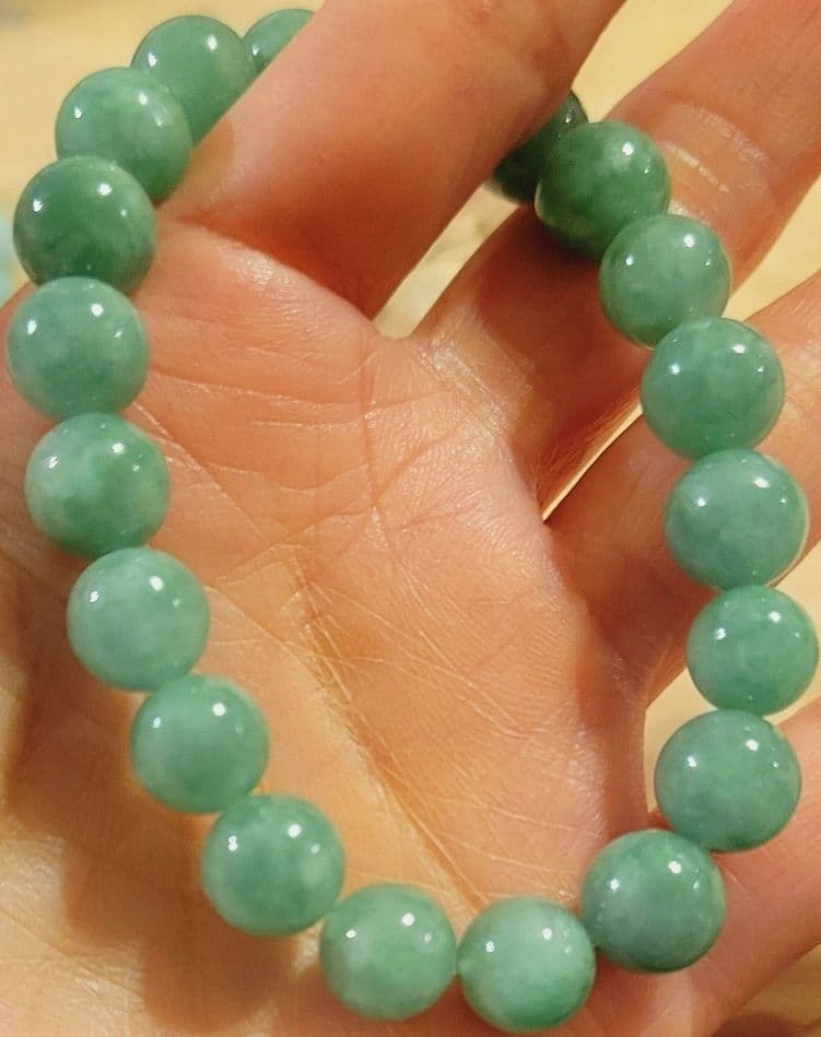 ☆！別格極上品！レア！☆糸魚川翡翠☆ろうかん質グリーン翡翠☆ブレスレット☆