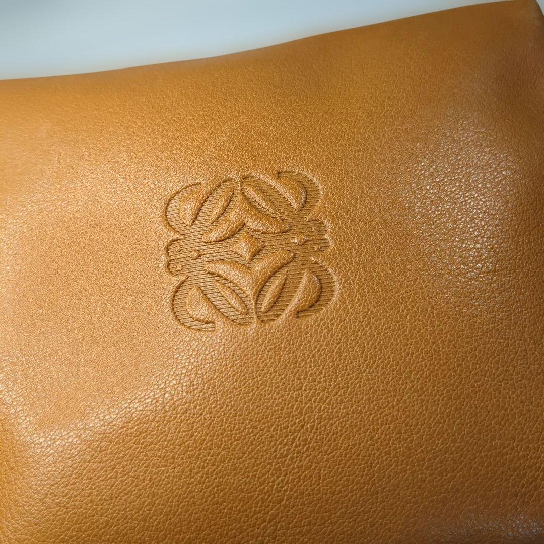美品 LOEWE ロエベ アナグラム オールレザー ポーチ ブラウン