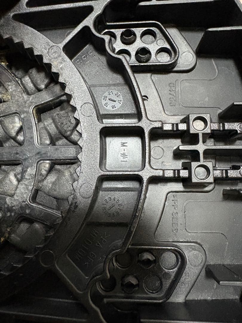 SALOMON スノーボード ビンディング RHYTHM Mサイズ