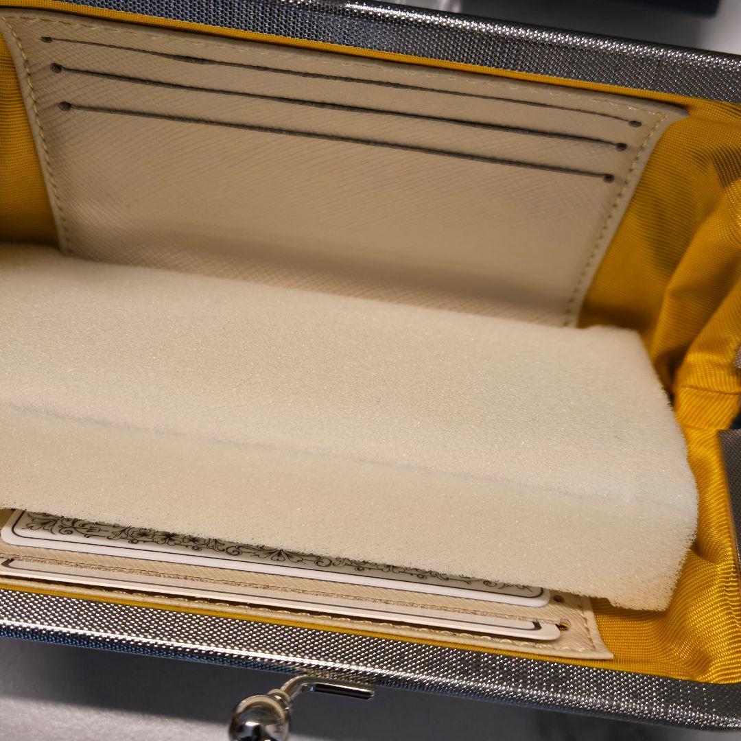 新品未使用　A.D.M.J. がま口財布　スワロフスキー　レザー　箱付き