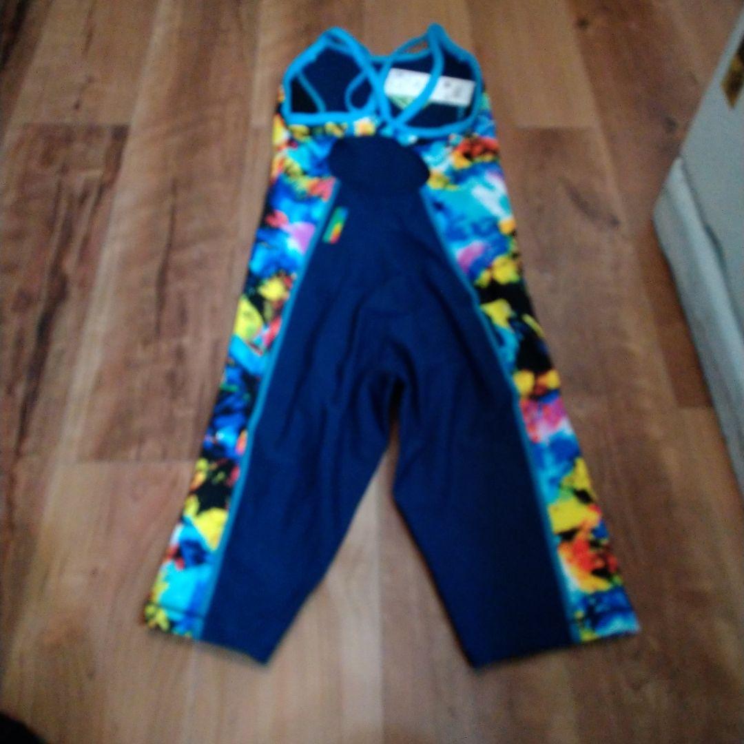 アリーナ　長持ち水着　13号 新品未使用