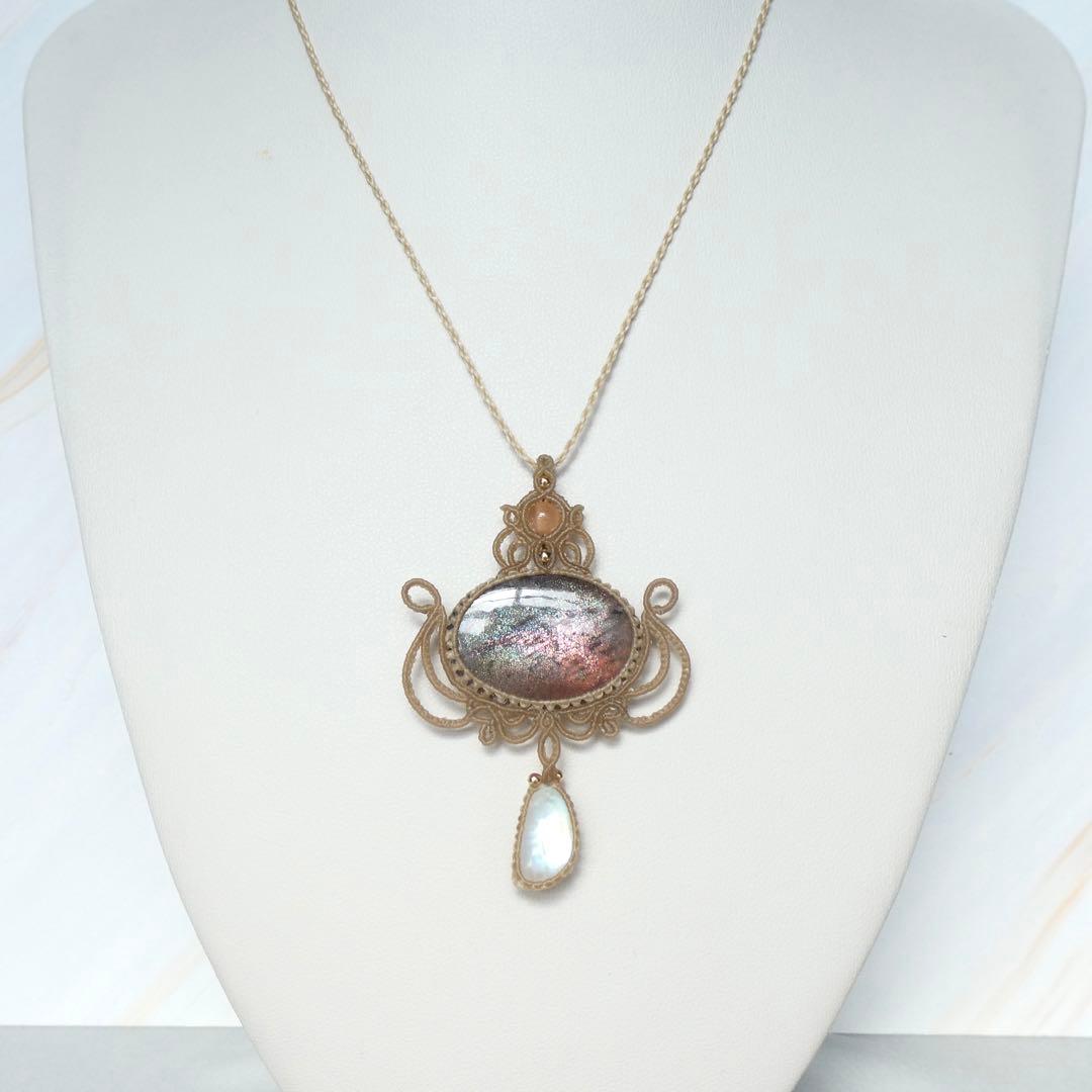 レアカラーサンストーン・レインボームーンストーンのマクラメネックレス