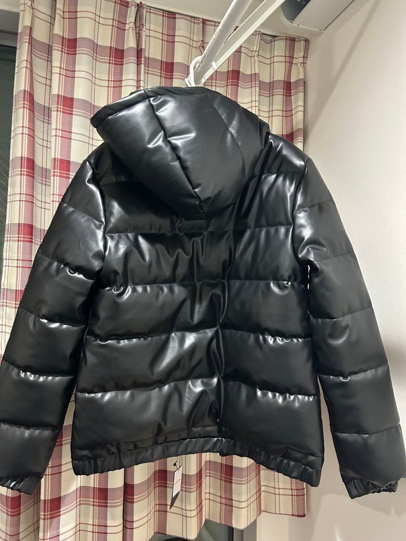 アダムスジャグラー　Mサイズ　新品・未使用　ダウンジャケット