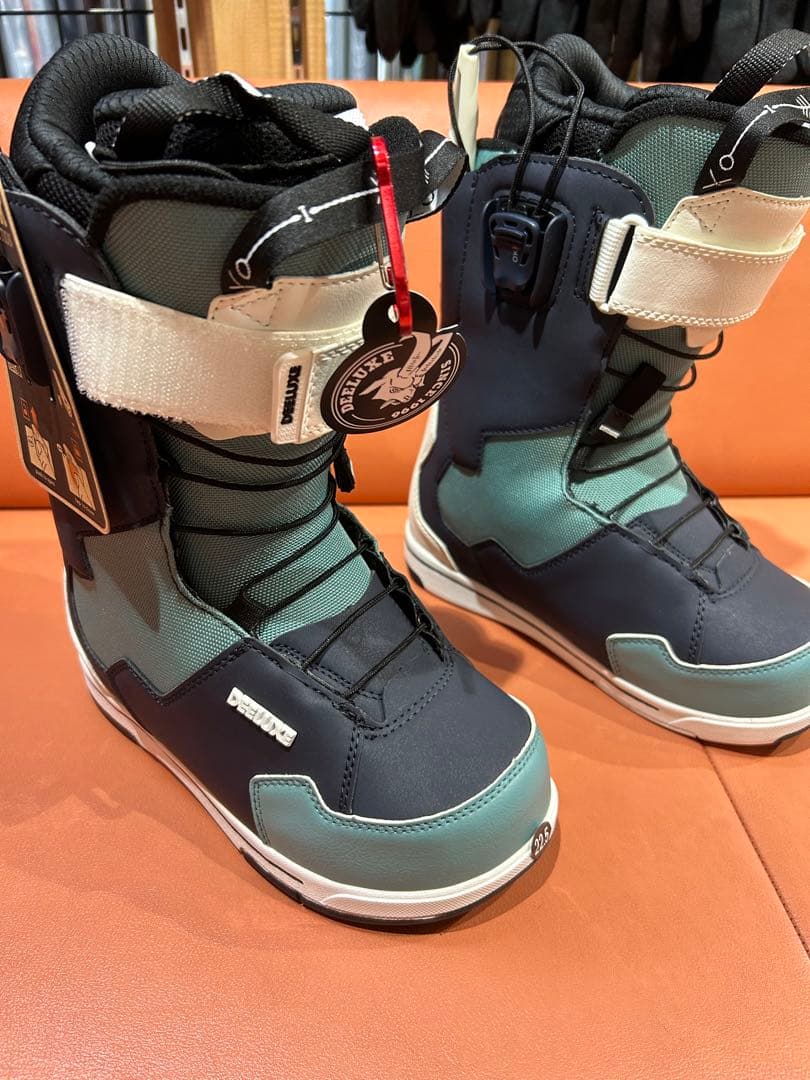 スノーボード 22-23 DEELUXE ID Lara 22.5cm