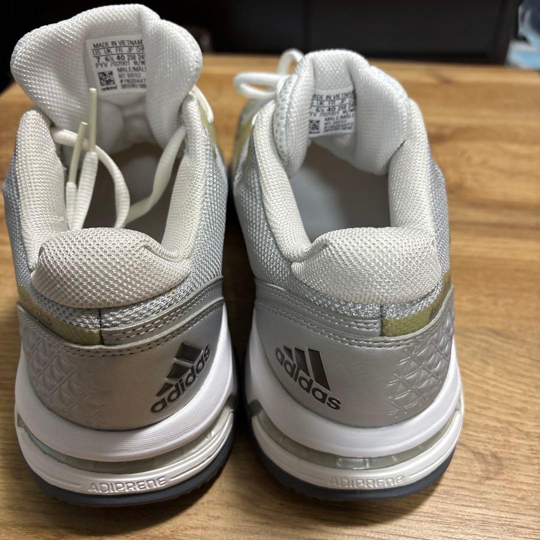 アディダス　テニスシューズ　25.0cm (未使用品)