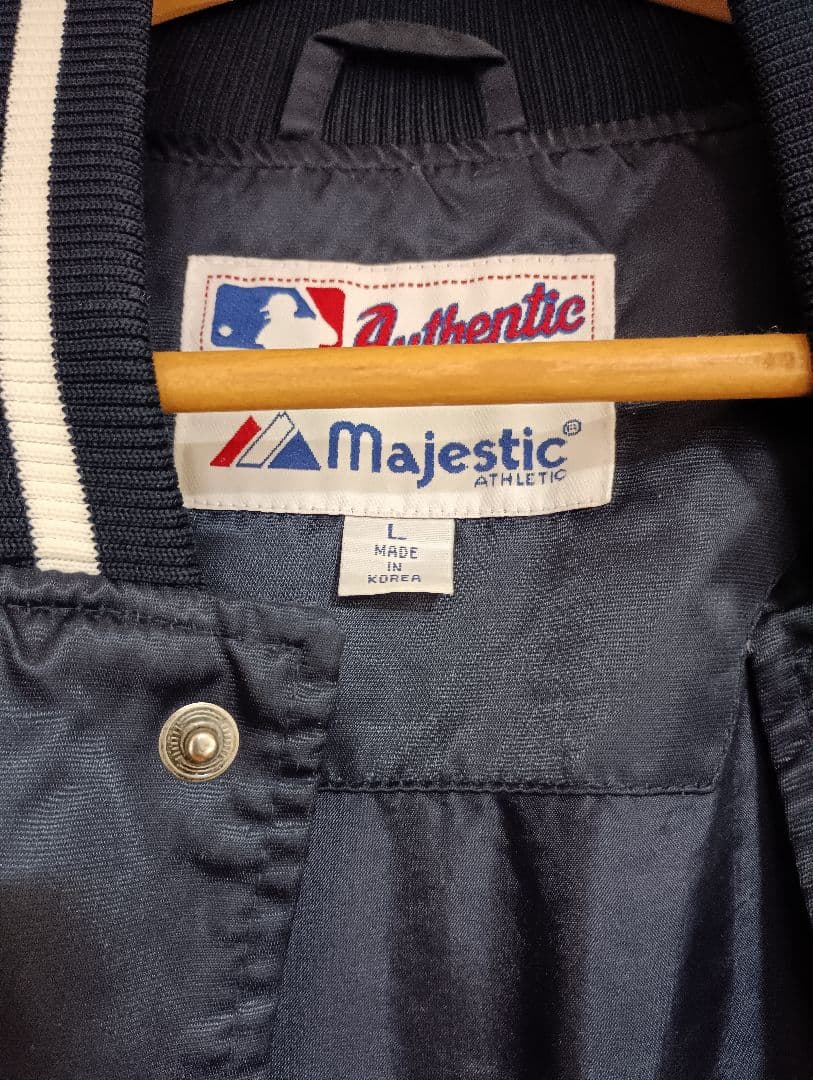 Majestic Yankees スタジャン L ネイビー ベストセラー