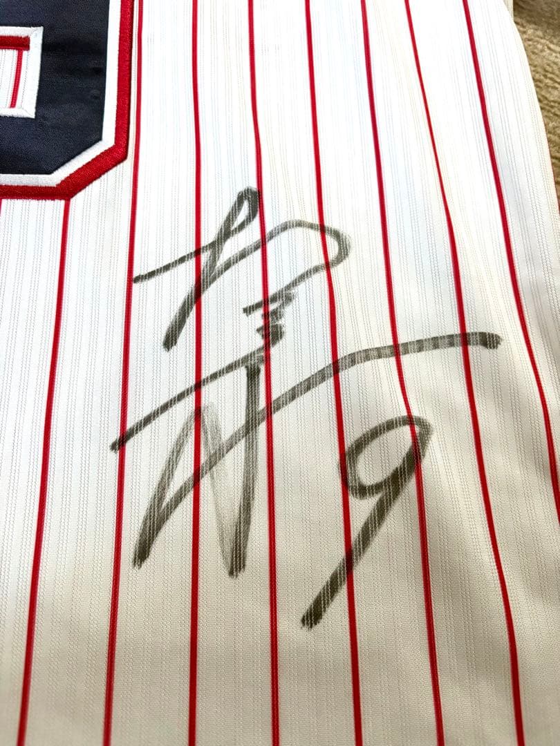 スワローズ ユニフォーム 塩見 サイン入り - メルカリ