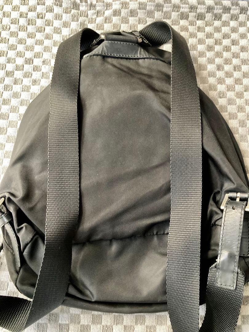PRADA ブラック バックパック　ミニリュック　黒