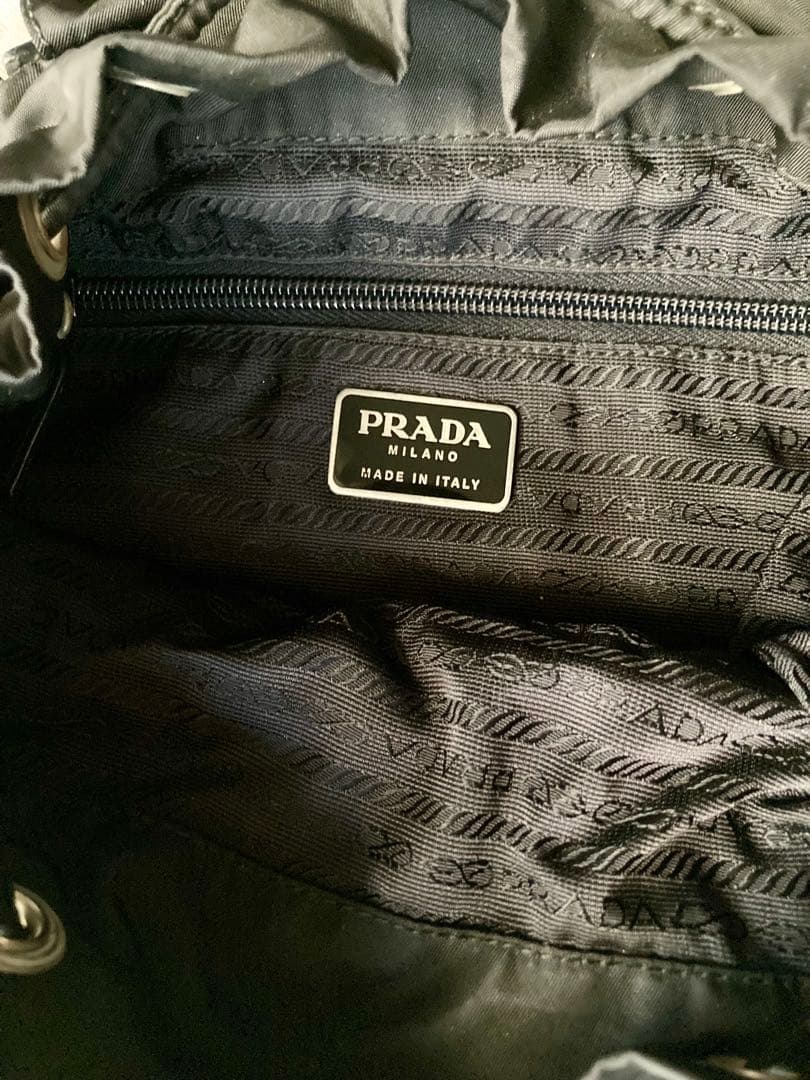 PRADA ブラック バックパック　ミニリュック　黒