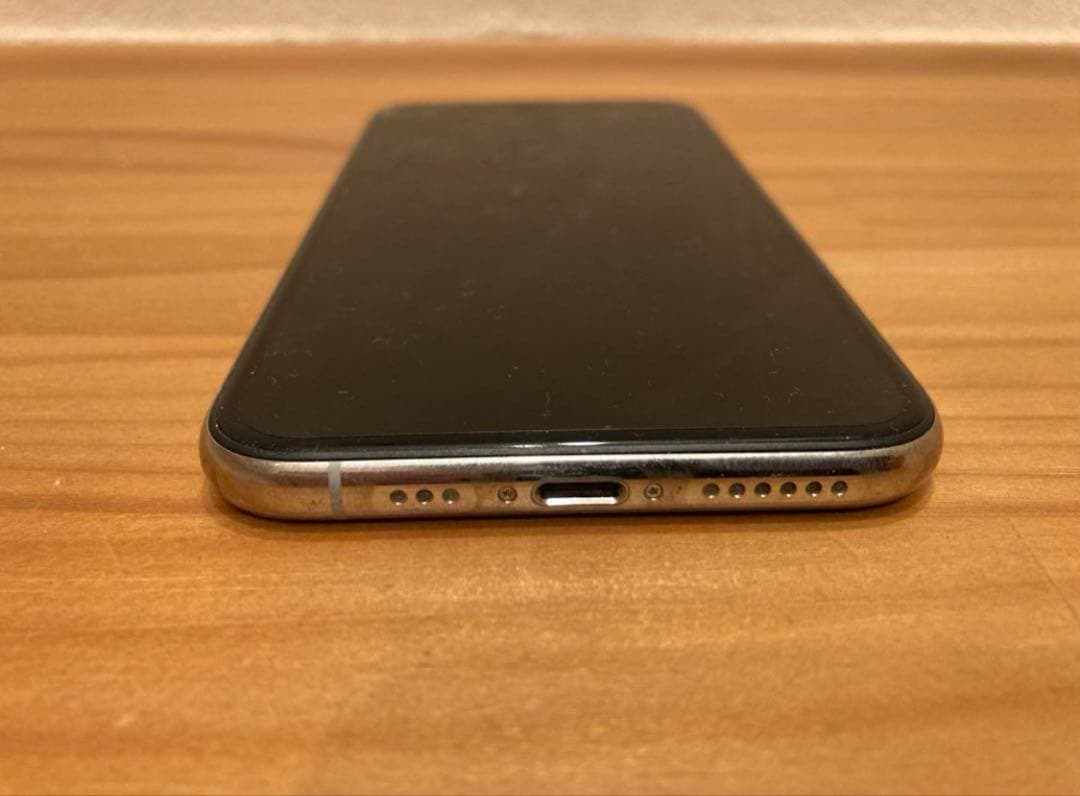 iPhone 11 pro 256GB カバー付き