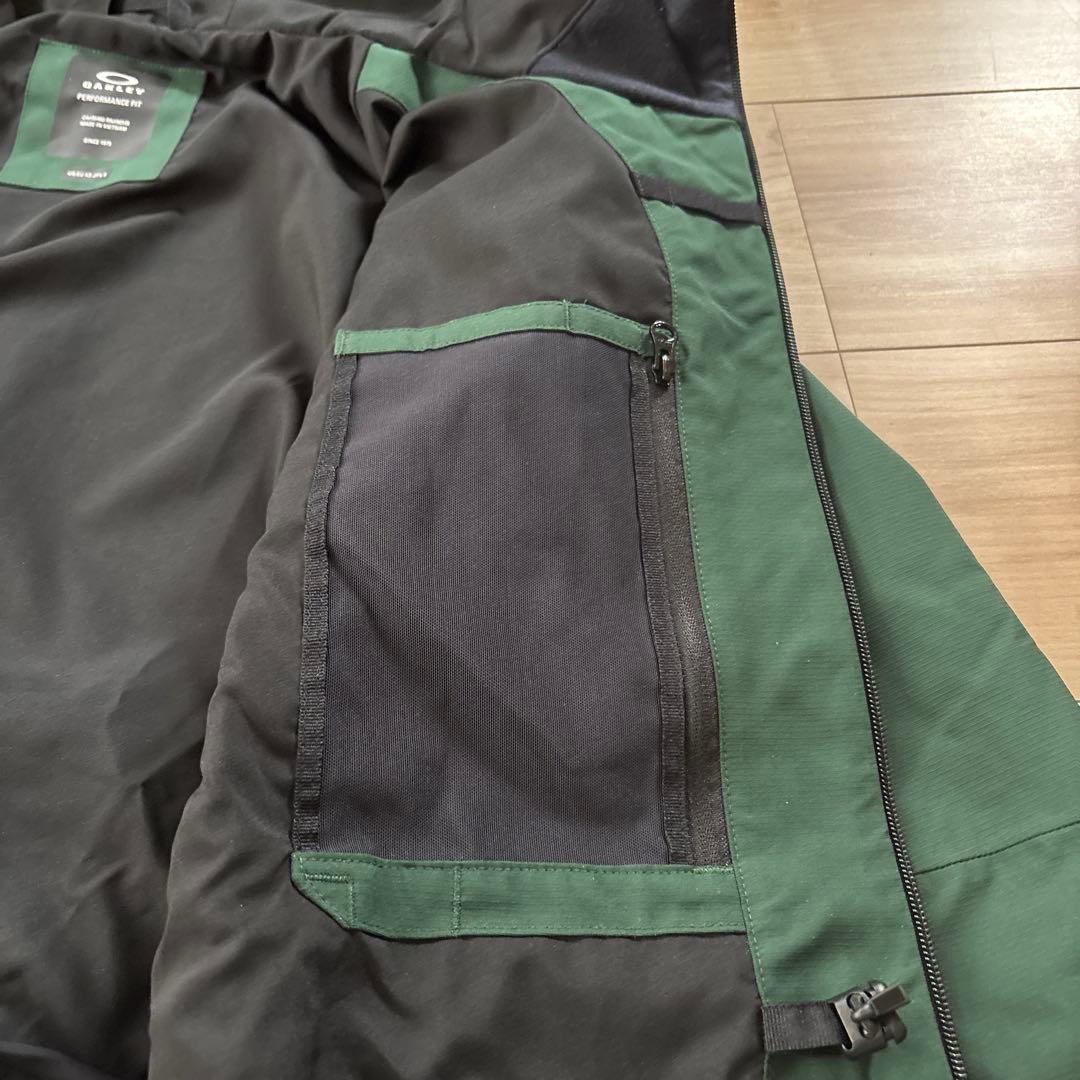 新品　オークリー　ウィメンズ　スノーボード　スキー　ジャケット　グリーン　S