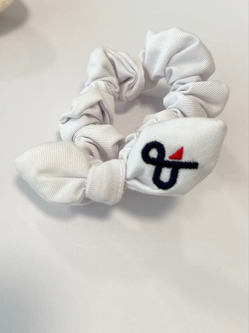 and per se バイザー、ボールホルダー(美品)シュシュ靴下(新品未使用)