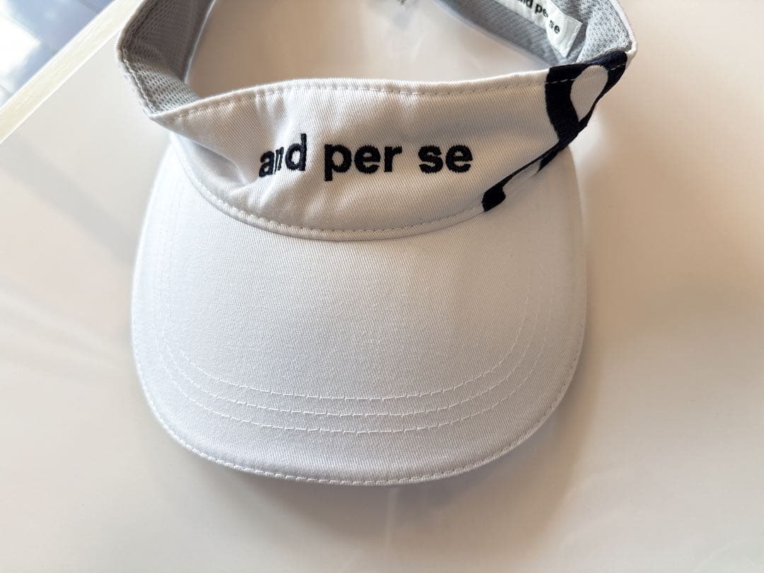 and per se バイザー、ボールホルダー(美品)シュシュ靴下(新品未使用)