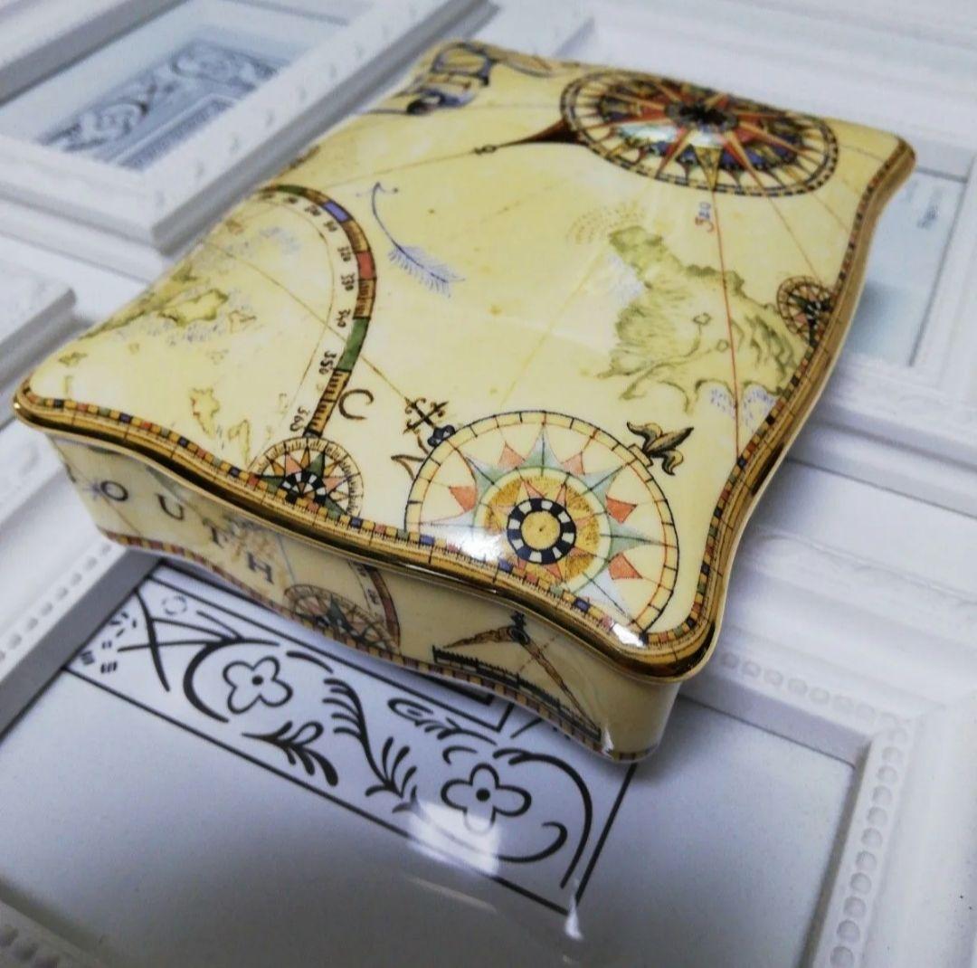 未使用品】WEDGWOOD ウェッジウッド☆ATLAS☆小物入 トランプ☆蓋付