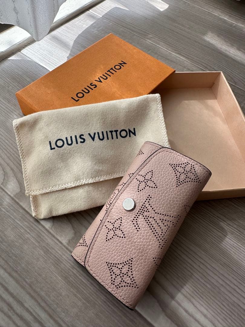 LOUIS VUITTON ピンク キーケース & パスケース