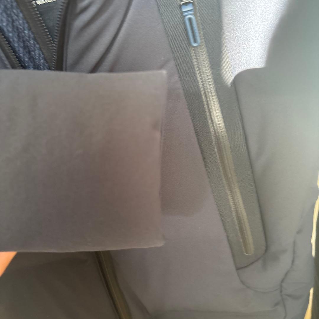 デサントオルテライン　 水沢ダウン　ギャランティカードあり