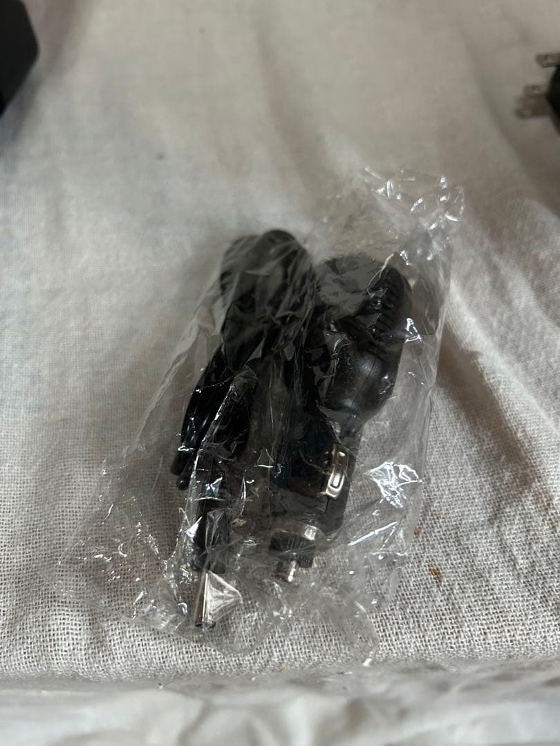 【美品】防犯グッズ FlashFish ポータブル電源　容量 小型発電機