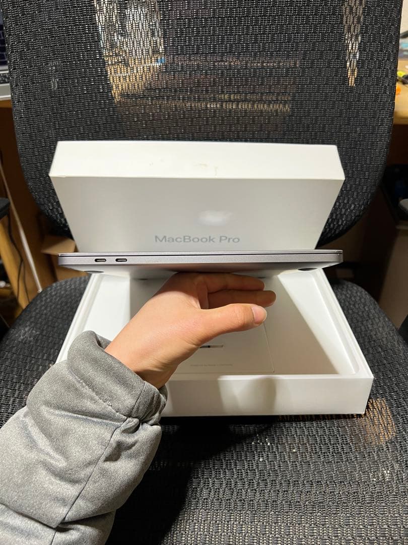 MacBook Pro 13インチ (2020) 本体