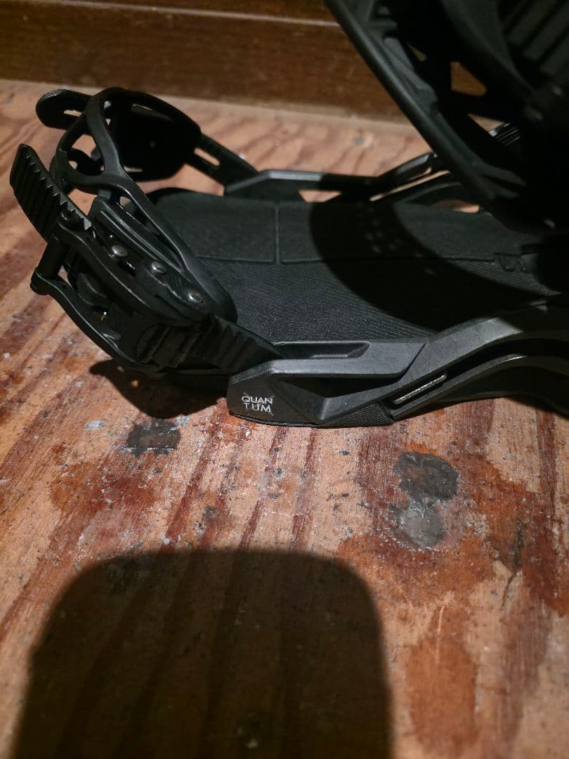 SALOMON QUANTUM CARBON Mサイズ