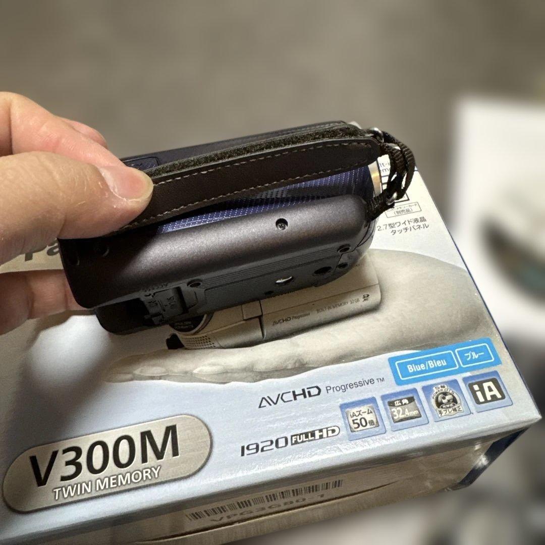 【良品】Panasonic HC-V300M　ビデオカメラ
