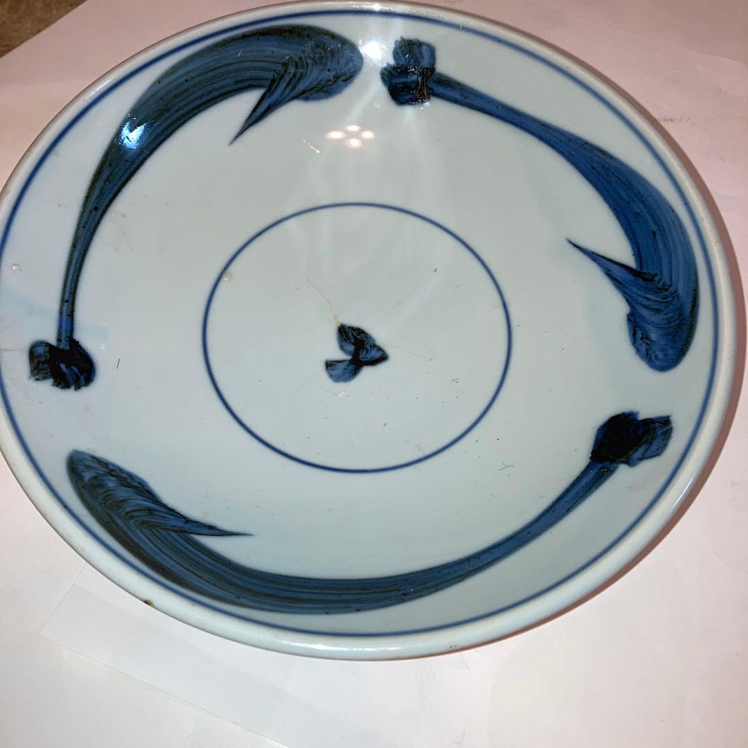 青い流線形模様の平皿