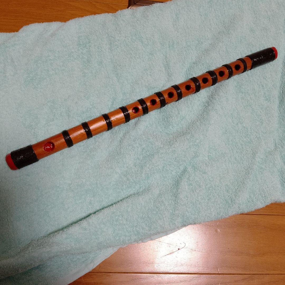 篠笛 竹製 黒い巻き糸 赤い装飾八本調子七穴古典調 - メルカリ