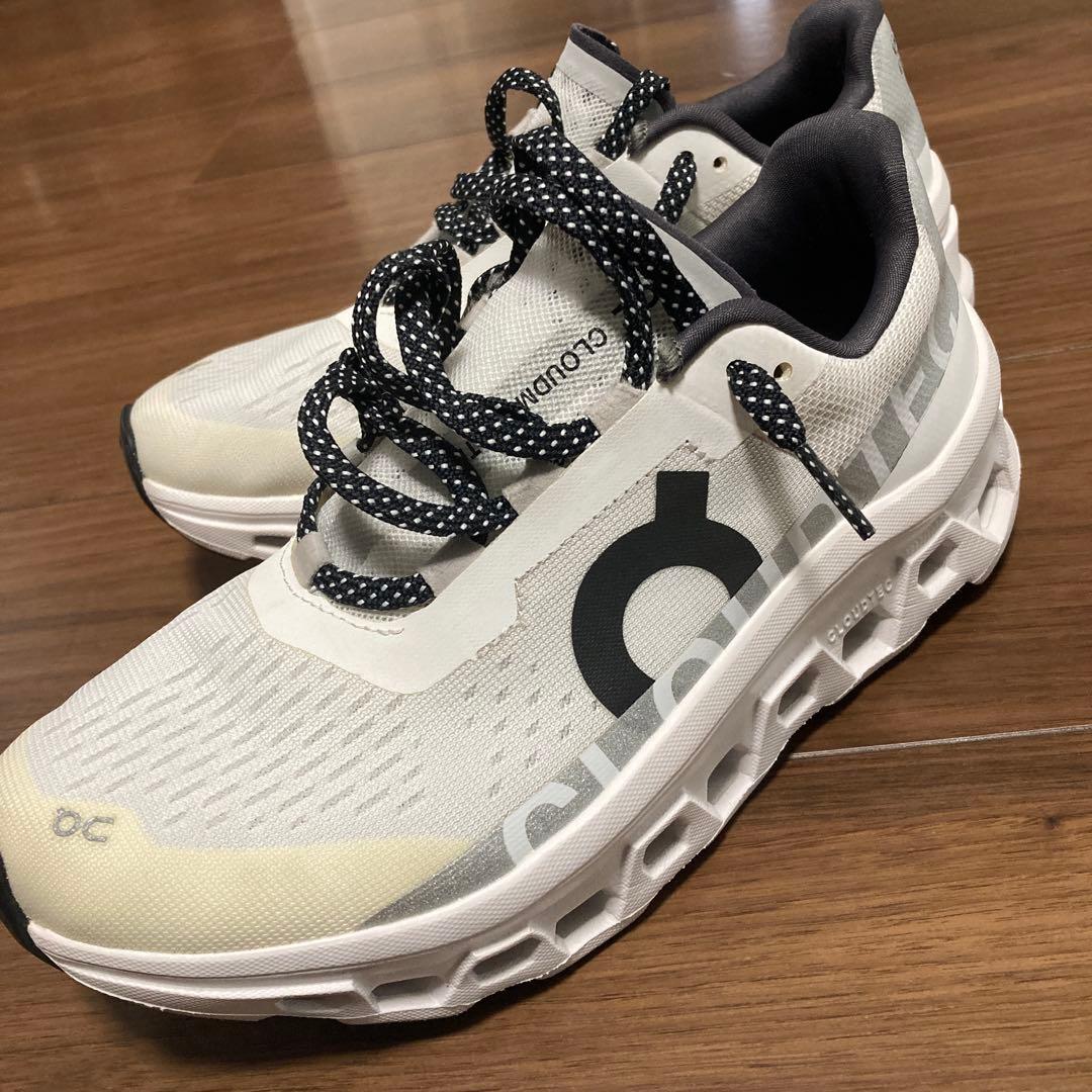 On Cloudmonstar ホワイト×ブラック【24.5】クラウドモンスター