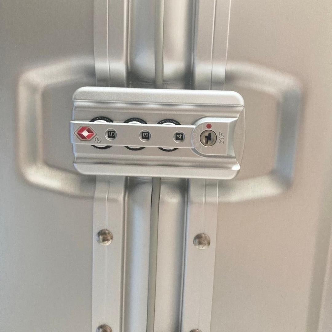 メルセデスベンツ スーツケース キャリーケース 65L TSAロック シルバー