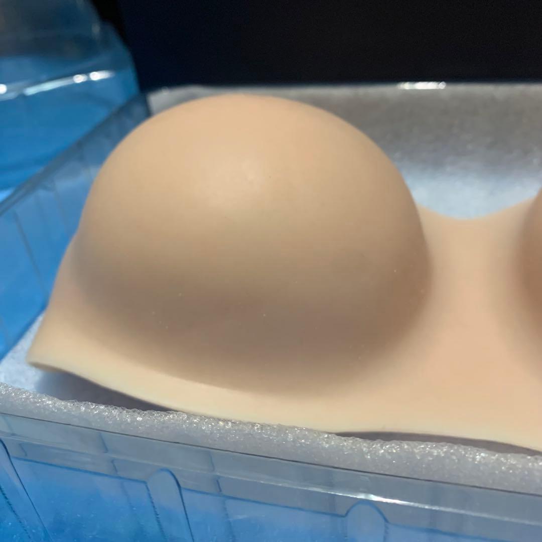 ROANYER シリコンバストBカップ 男女兼用　女装 おっぱい シリコン 豊胸