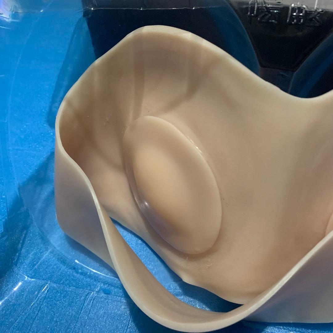 ROANYER シリコンバストBカップ 男女兼用　女装 おっぱい シリコン 豊胸