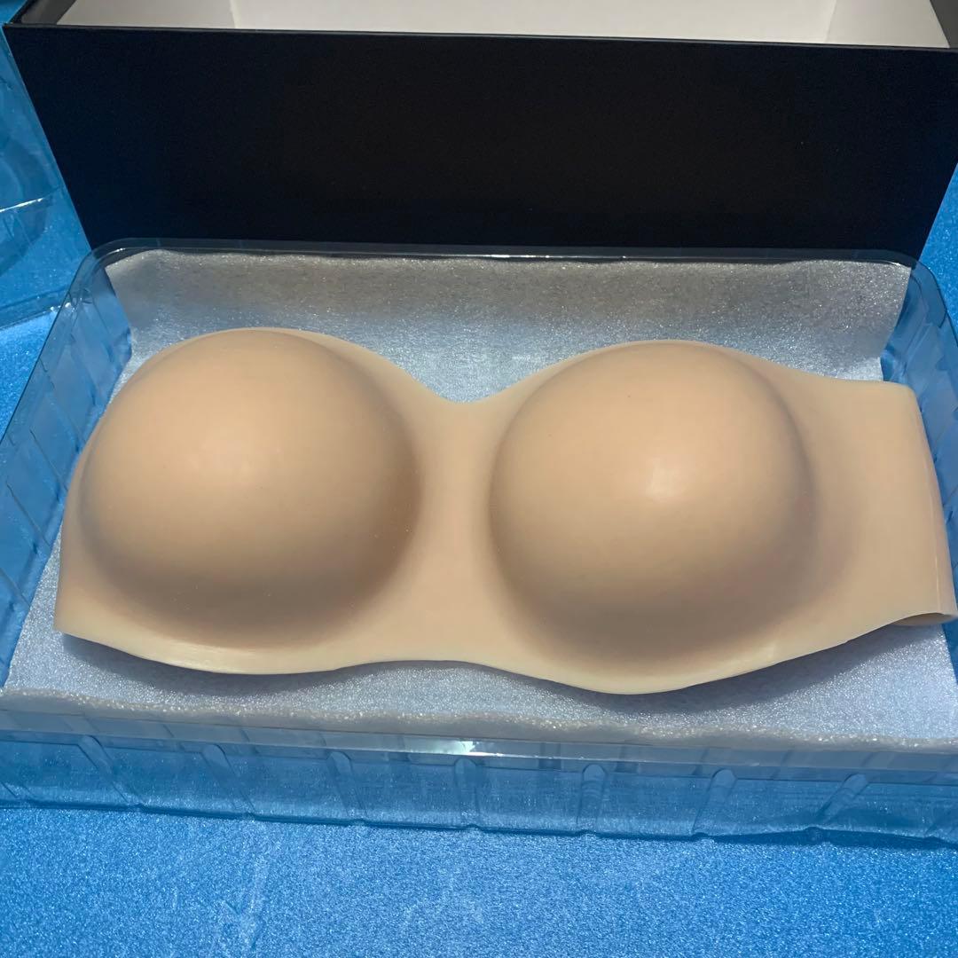 ROANYER シリコンバストBカップ 男女兼用　女装 おっぱい シリコン 豊胸