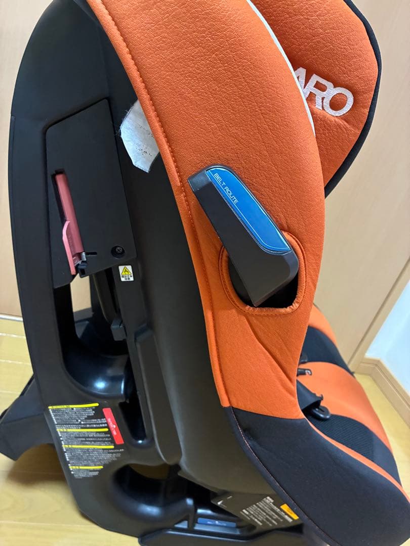 RECARO コンビ　チャイルドシート オレンジ/ブラック