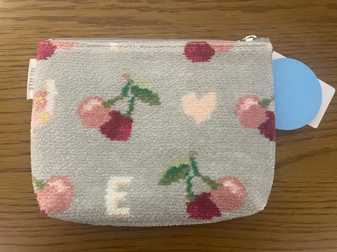 キープスマイリングチェリー　ポーチ