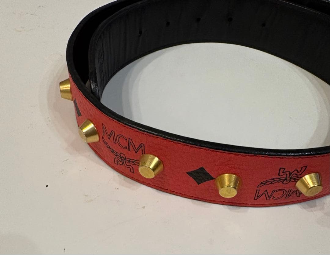 MCM エムシーエム☆ベルト ロゴ柄 ヴィセトス スタッズ 赤 80 MCM