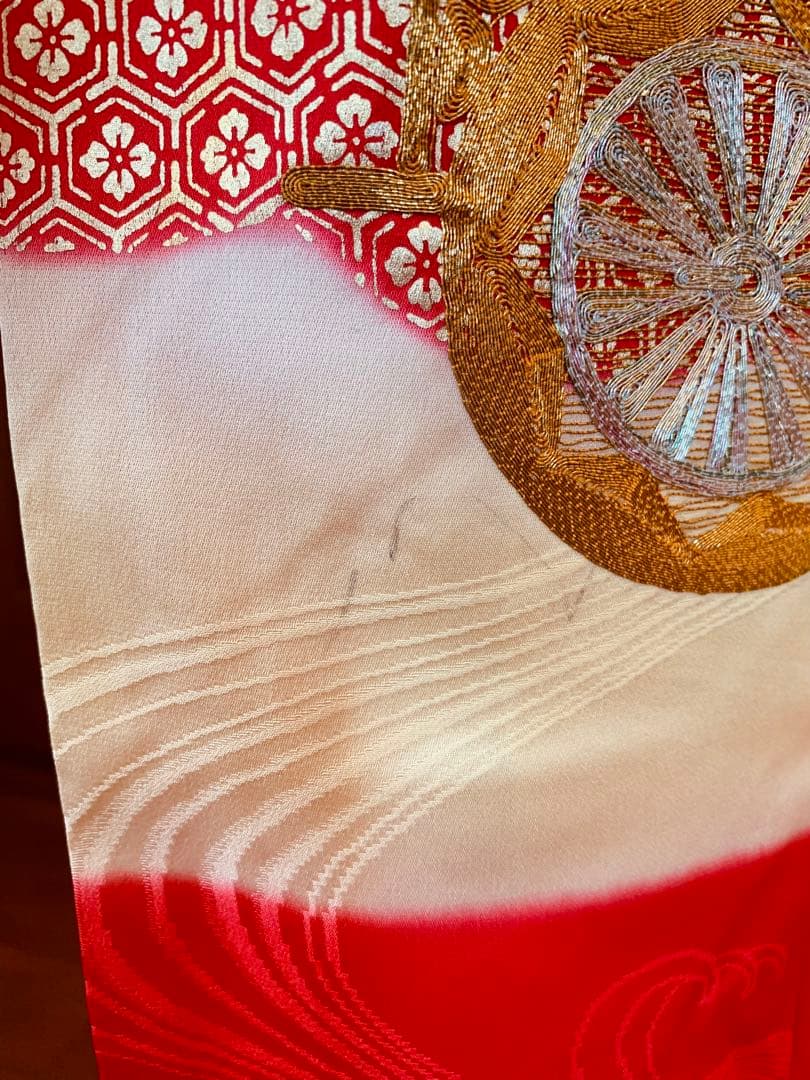 ハーフ成人式　正絹　御所車の金駒刺繍入りお振袖に鞠の柄のつくり帯のコーディネート